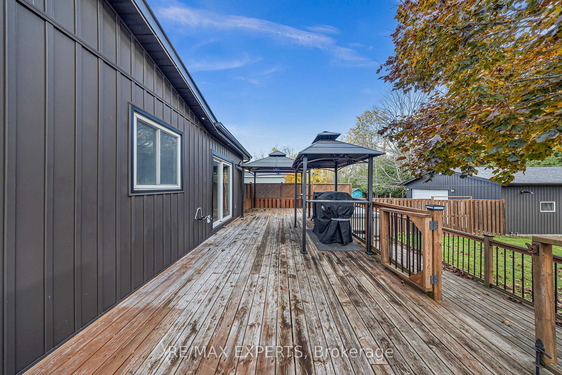 Photo 27 of 945 Nantyr Drive, Innisfil, Alcona — HOMEH