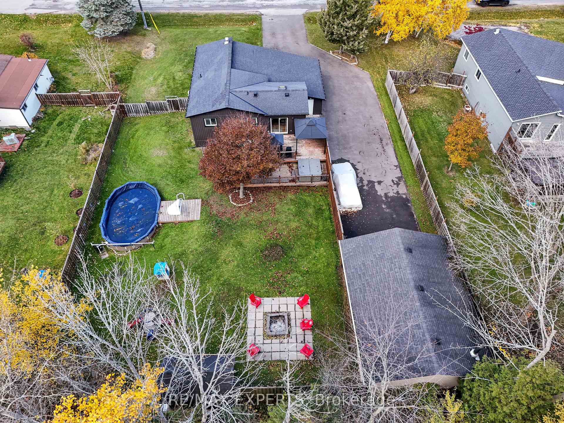 Photo 34 of 945 Nantyr Drive, Innisfil, Alcona — HOMEH