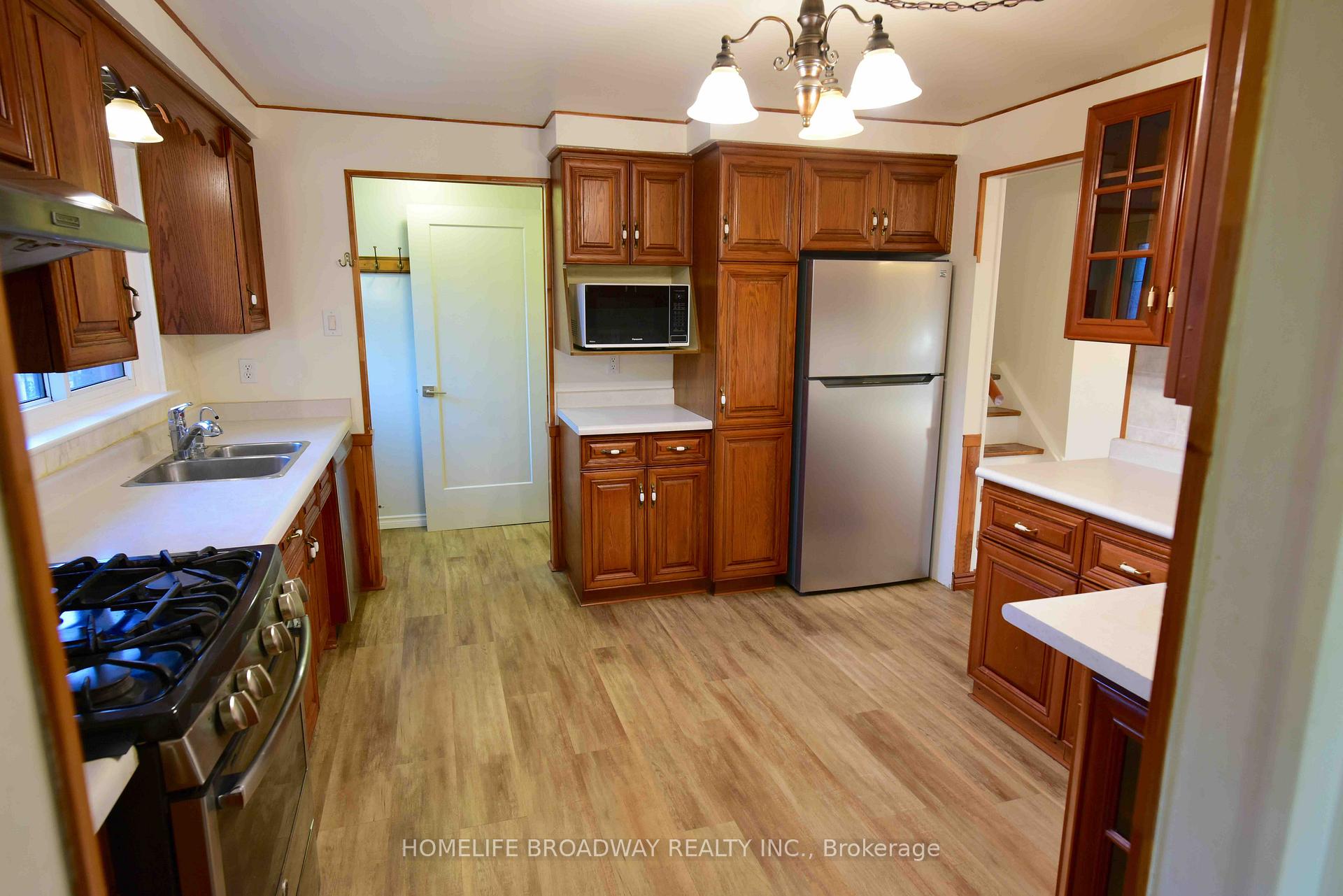Photo 8 of 126 Hazelglen Drive, Kitchener — HOMEH