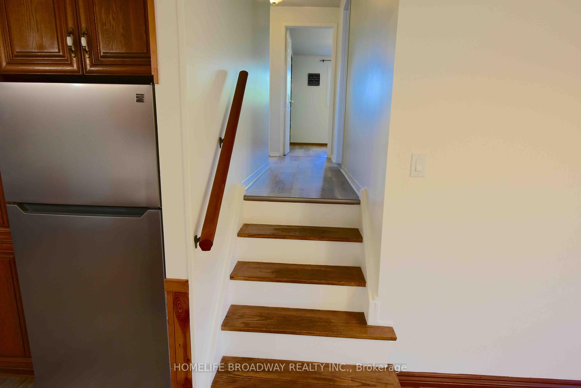 Photo 9 of 126 Hazelglen Drive, Kitchener — HOMEH
