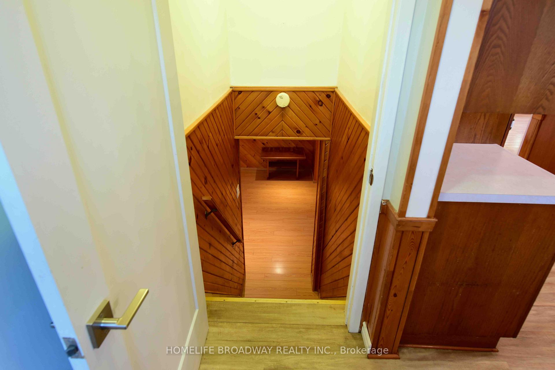 Photo 18 of 126 Hazelglen Drive, Kitchener — HOMEH