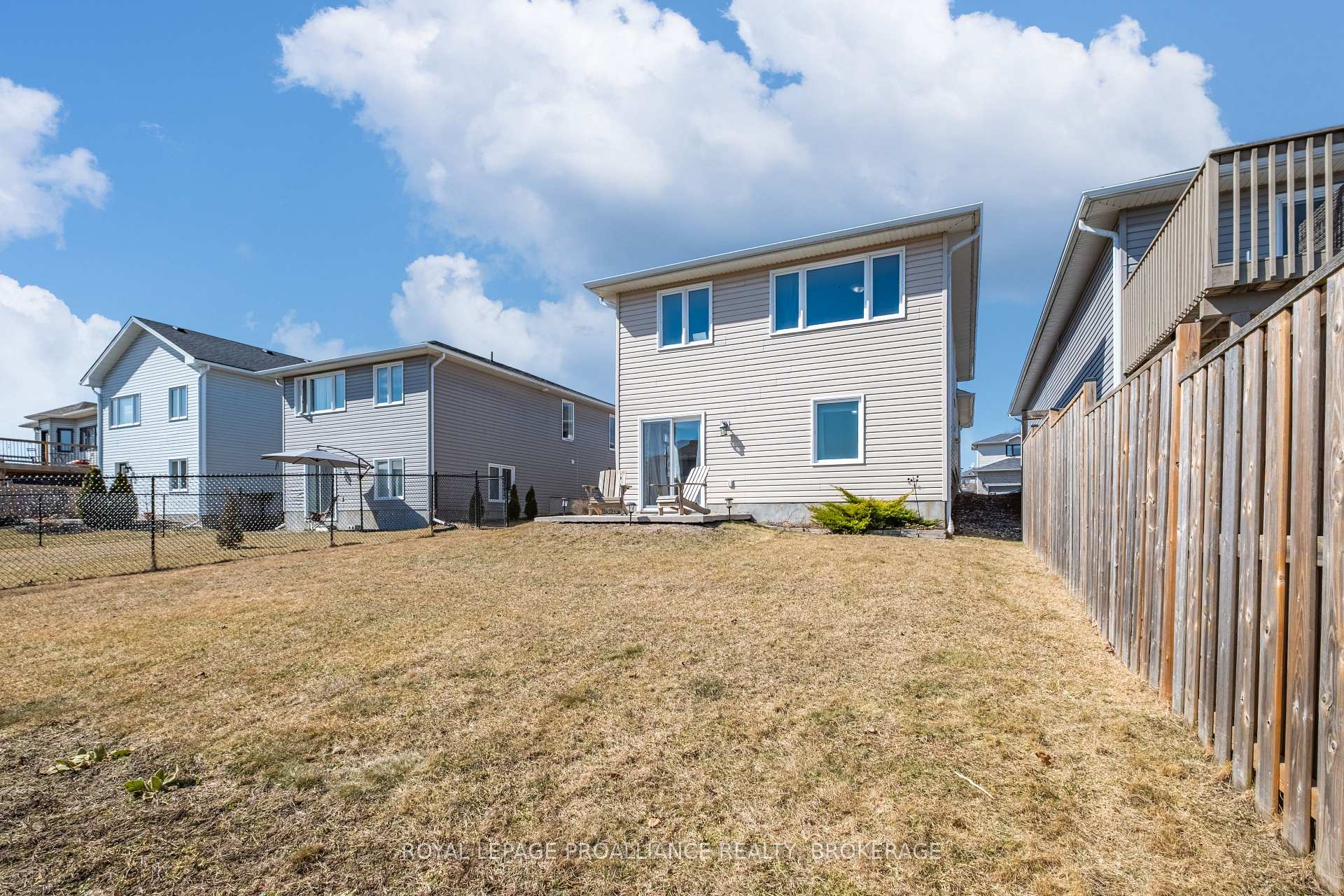 Photo 27 of 142 Islandview Drive, Loyalist, Amherstview — HOMEH