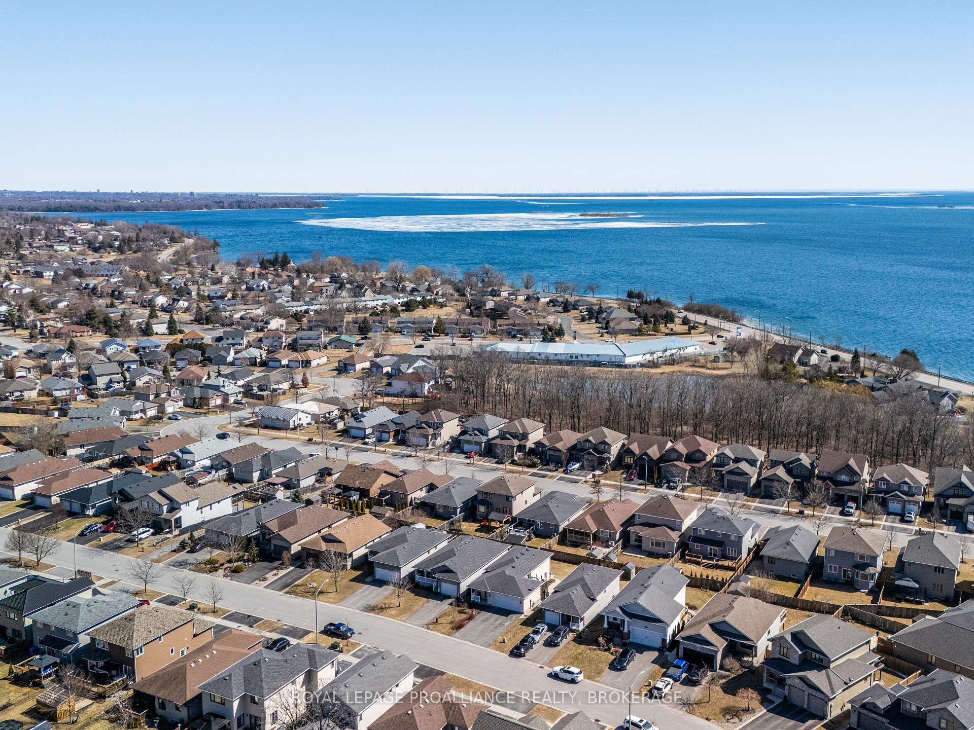 Photo 34 of 142 Islandview Drive, Loyalist, Amherstview — HOMEH