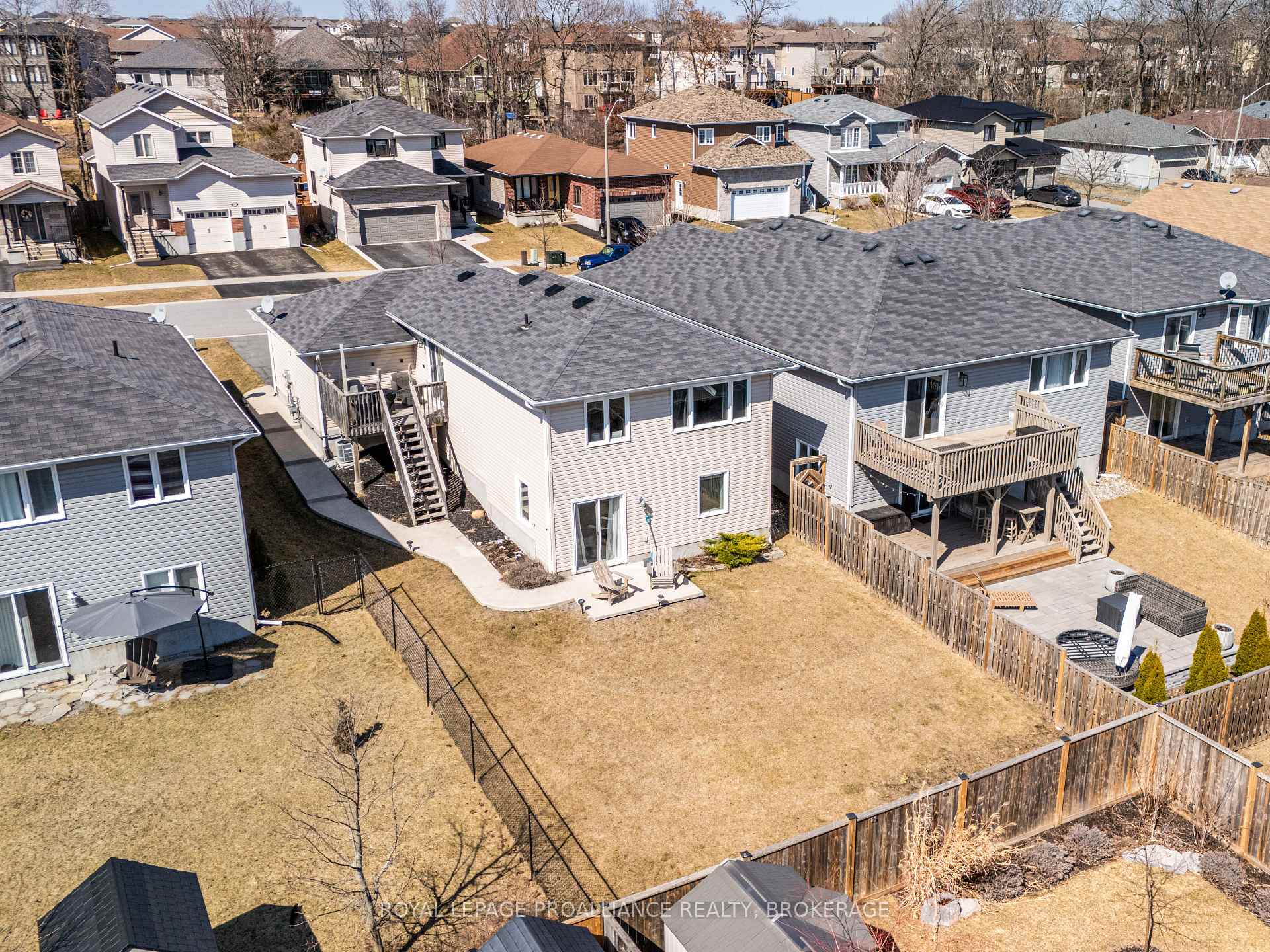 Photo 36 of 142 Islandview Drive, Loyalist, Amherstview — HOMEH