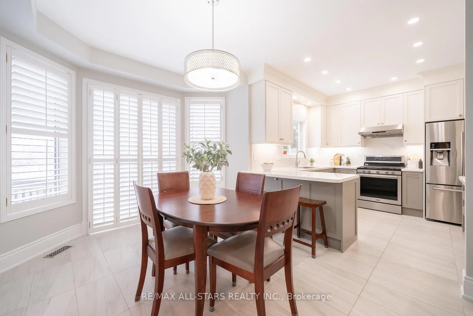 Photo 19 of 176 Manhattan Drive, Markham, Markville — HOMEH