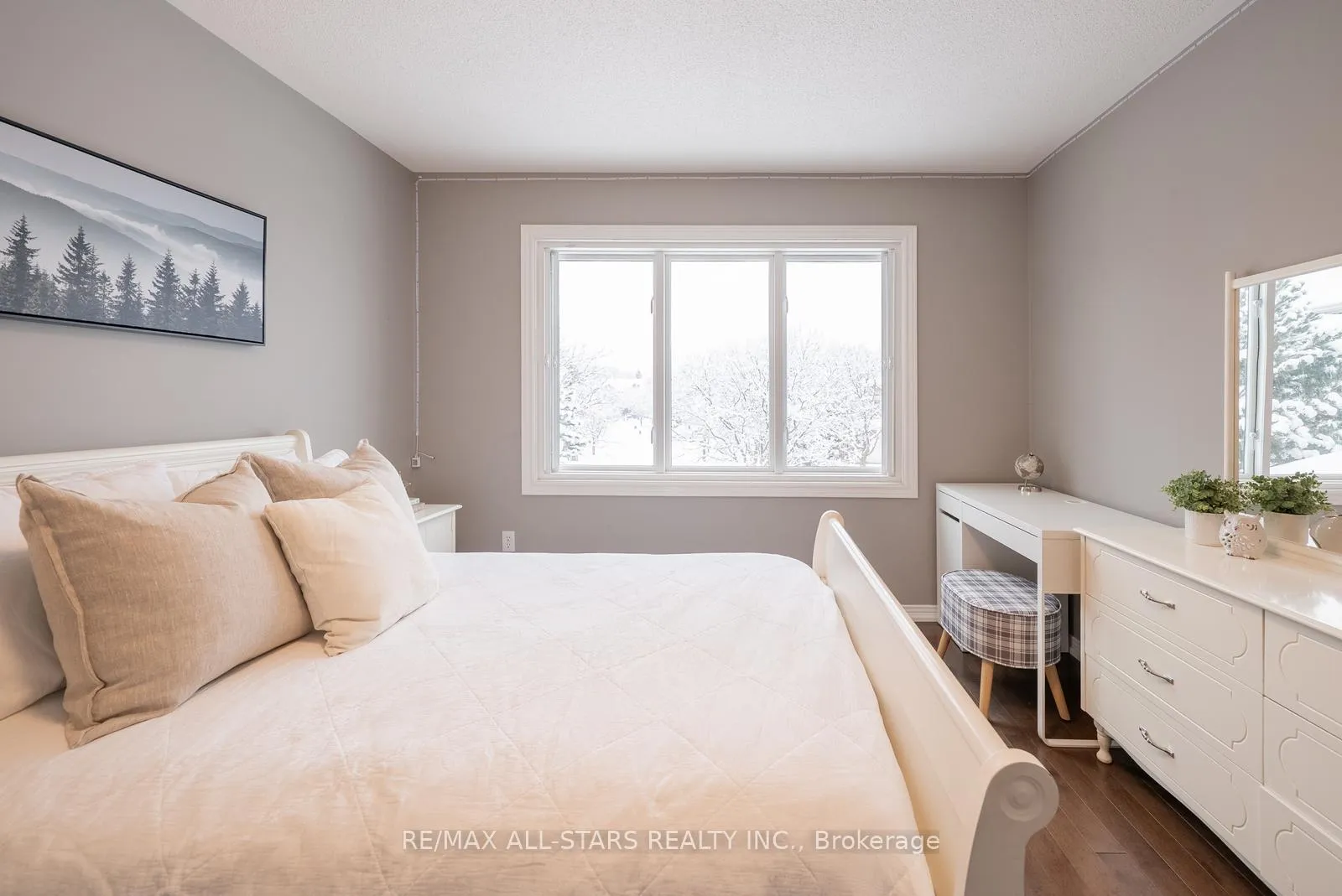 Photo 25 of 176 Manhattan Drive, Markham, Markville — HOMEH