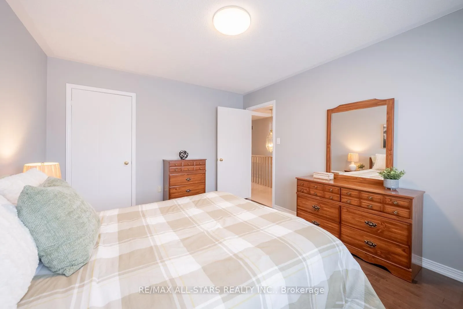 Photo 30 of 176 Manhattan Drive, Markham, Markville — HOMEH