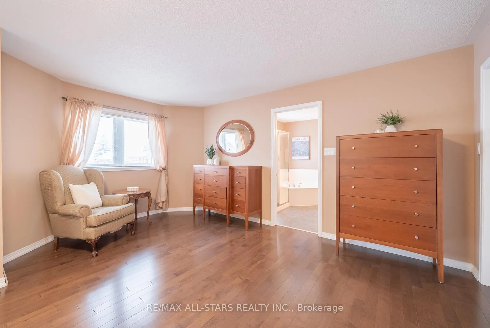Photo 34 of 176 Manhattan Drive, Markham, Markville — HOMEH
