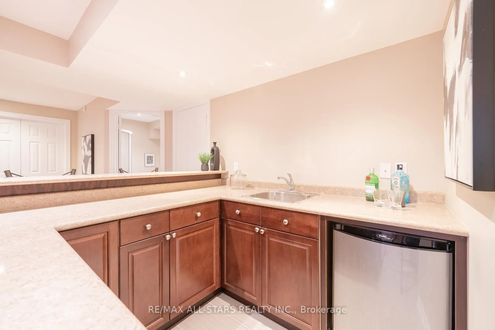 Photo 38 of 176 Manhattan Drive, Markham, Markville — HOMEH