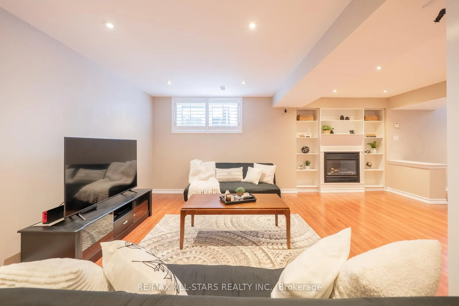 Photo 39 of 176 Manhattan Drive, Markham, Markville — HOMEH