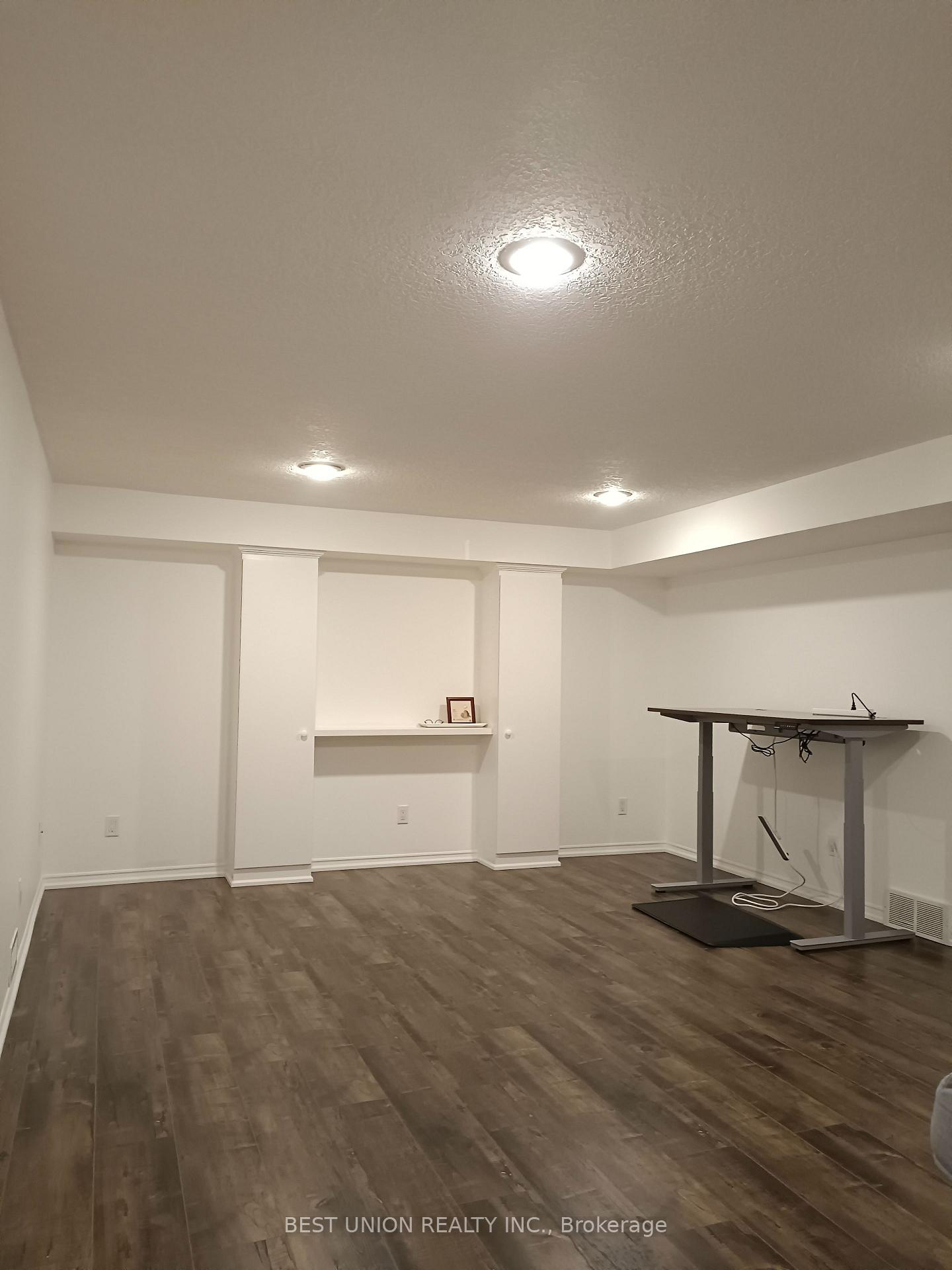 Photo 6 of 549 Glasgow Street, Kitchener, Westmount - Kitchener — HOMEH
