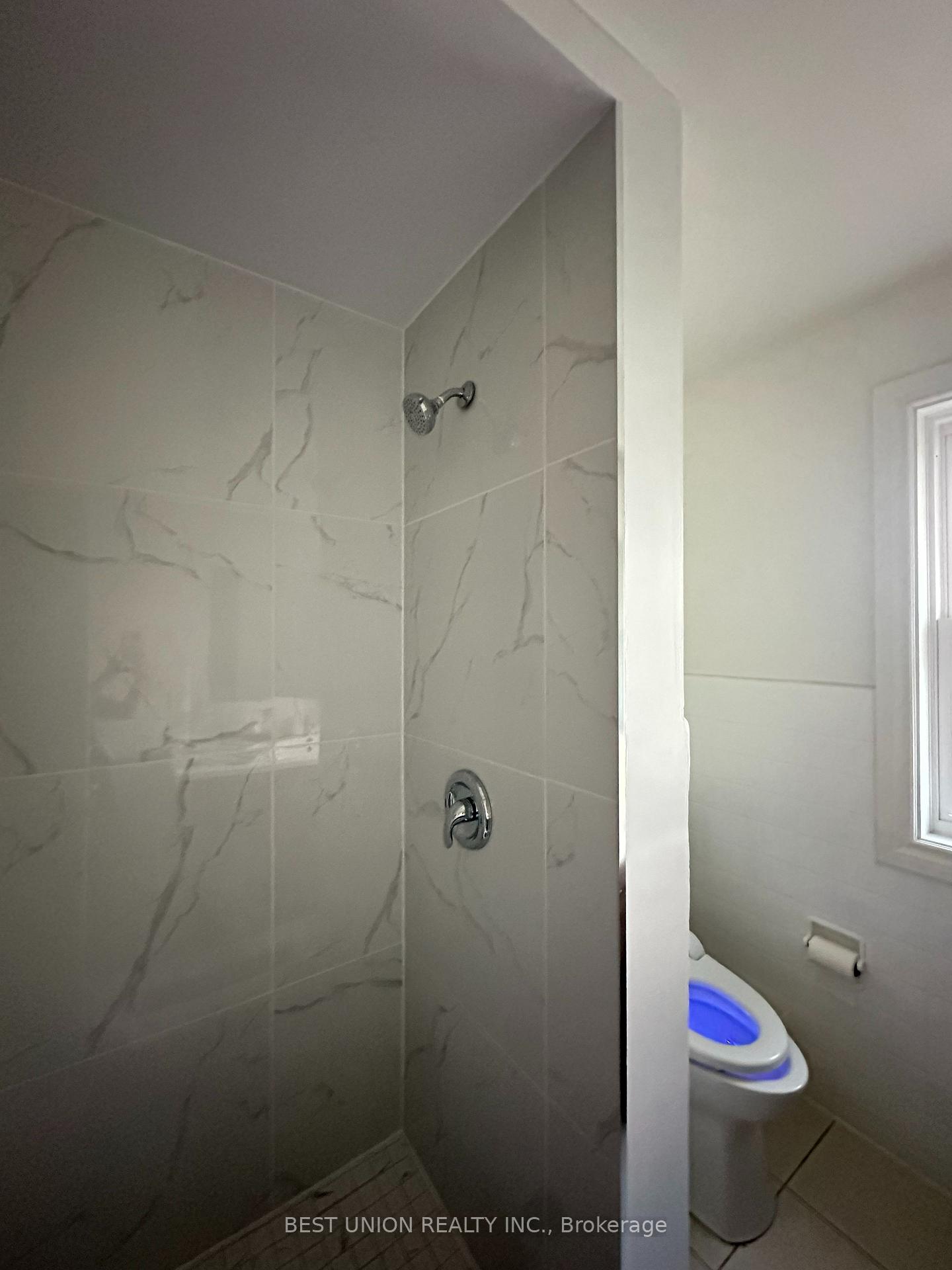 Photo 11 of 549 Glasgow Street, Kitchener, Westmount - Kitchener — HOMEH