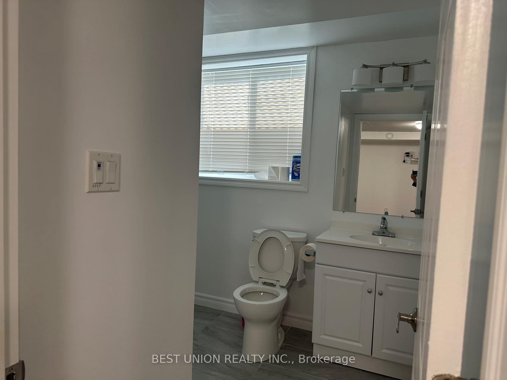 Photo 15 of 549 Glasgow Street, Kitchener, Westmount - Kitchener — HOMEH
