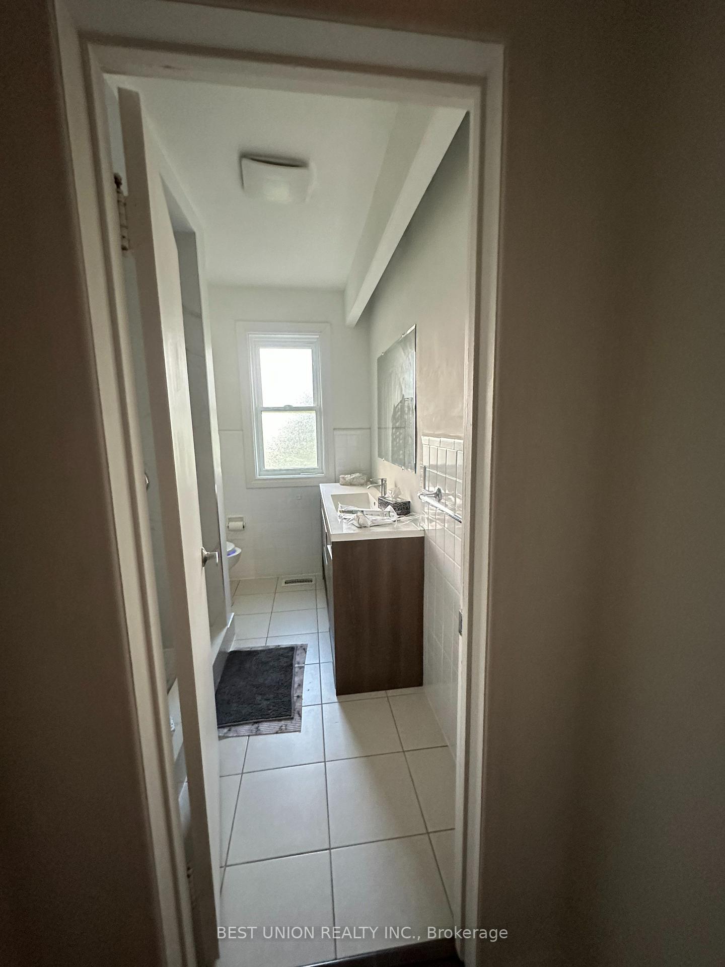 Photo 20 of 549 Glasgow Street, Kitchener, Westmount - Kitchener — HOMEH