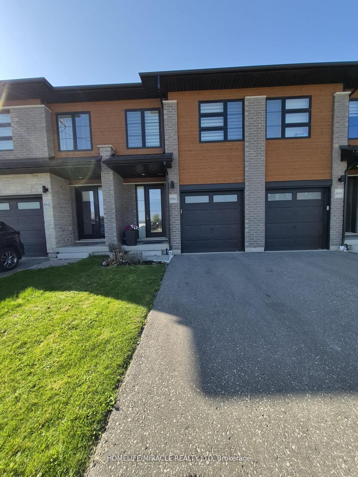 Front of 886 Robert Ferrie Drive