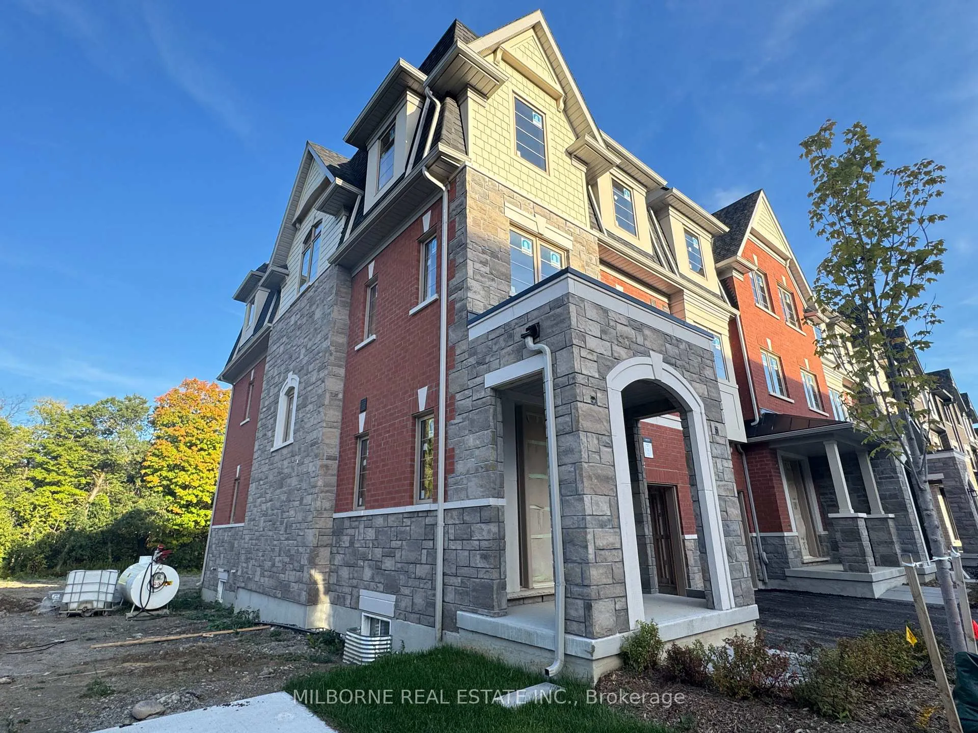 Photo 2 of 59 Fred Beaton Place, King, King City — HOMEH