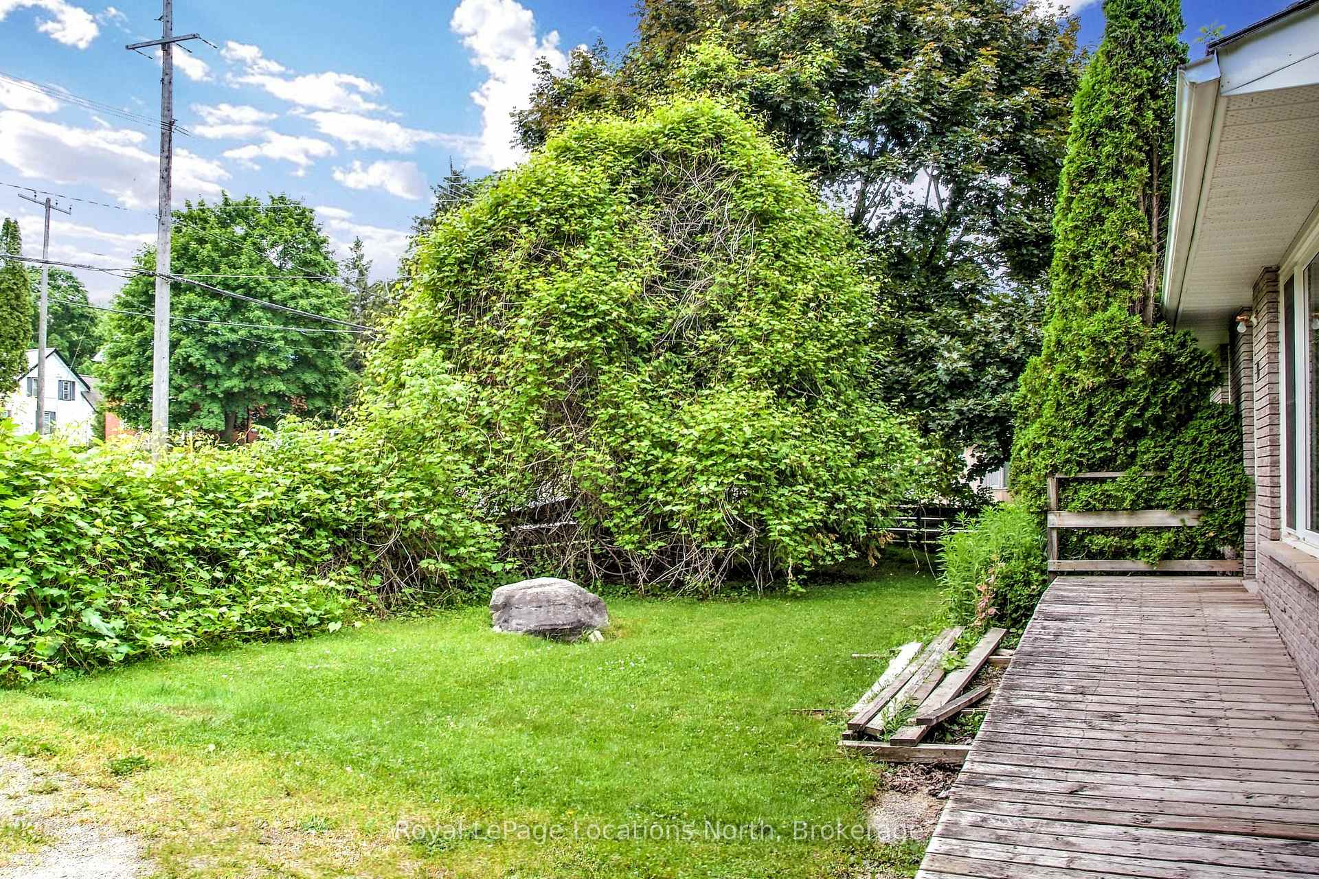 Photo 3 of 10 Marshall Street E, Meaford — HOMEH