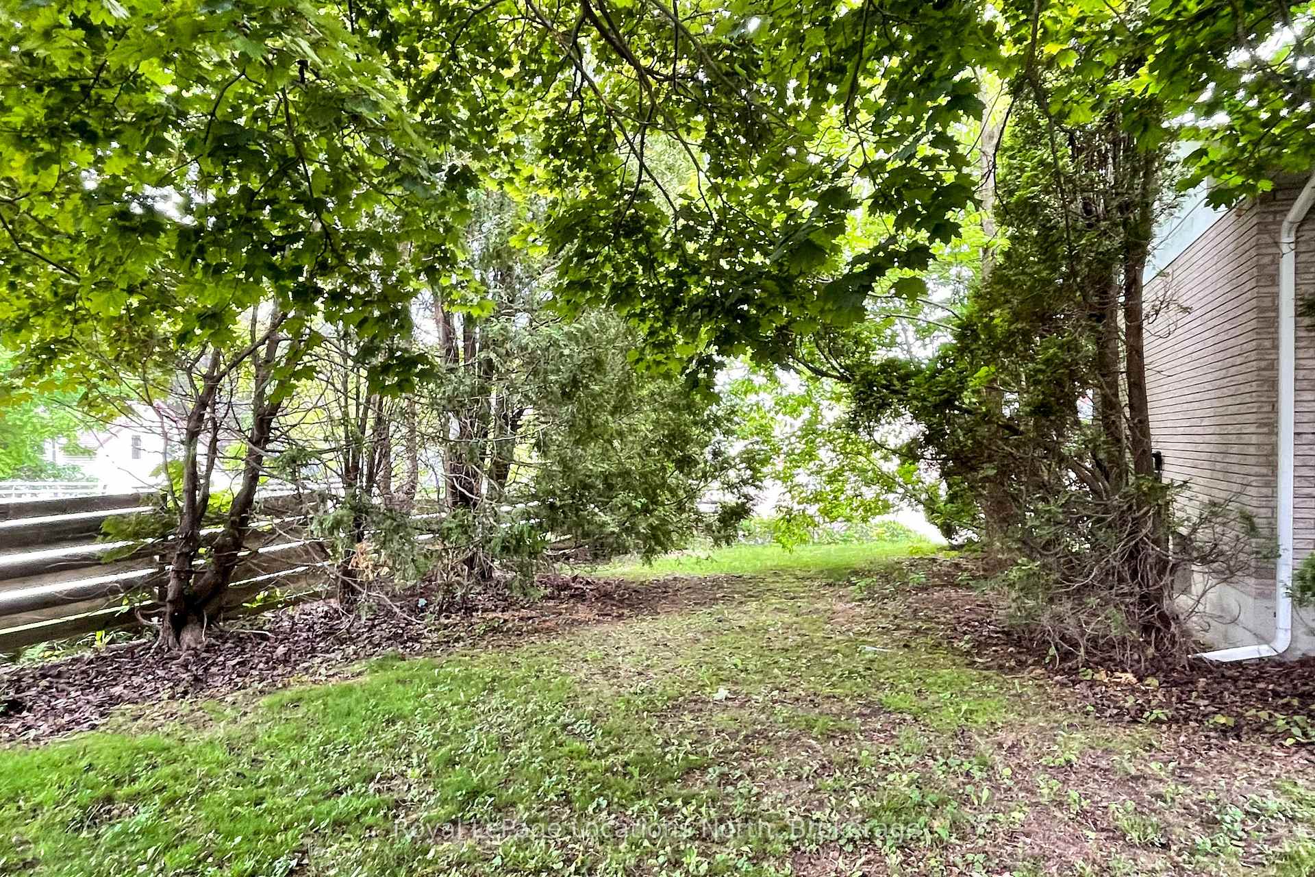 Photo 6 of 10 Marshall Street E, Meaford — HOMEH