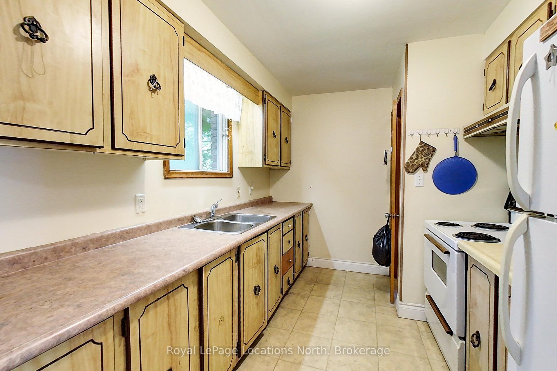 Photo 9 of 10 Marshall Street E, Meaford — HOMEH