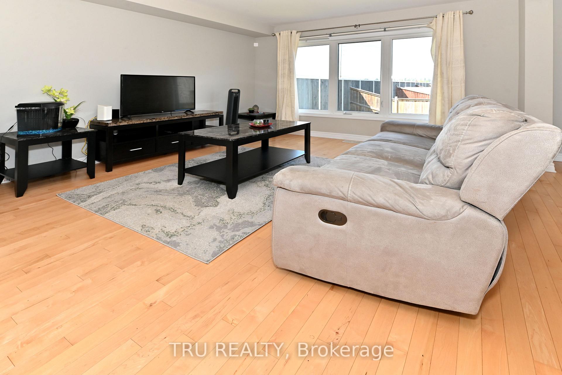 Photo 12 of 501 Paine Avenue, Ottawa, Kanata - Kanata Lakes/Heritage Hills — HOMEH