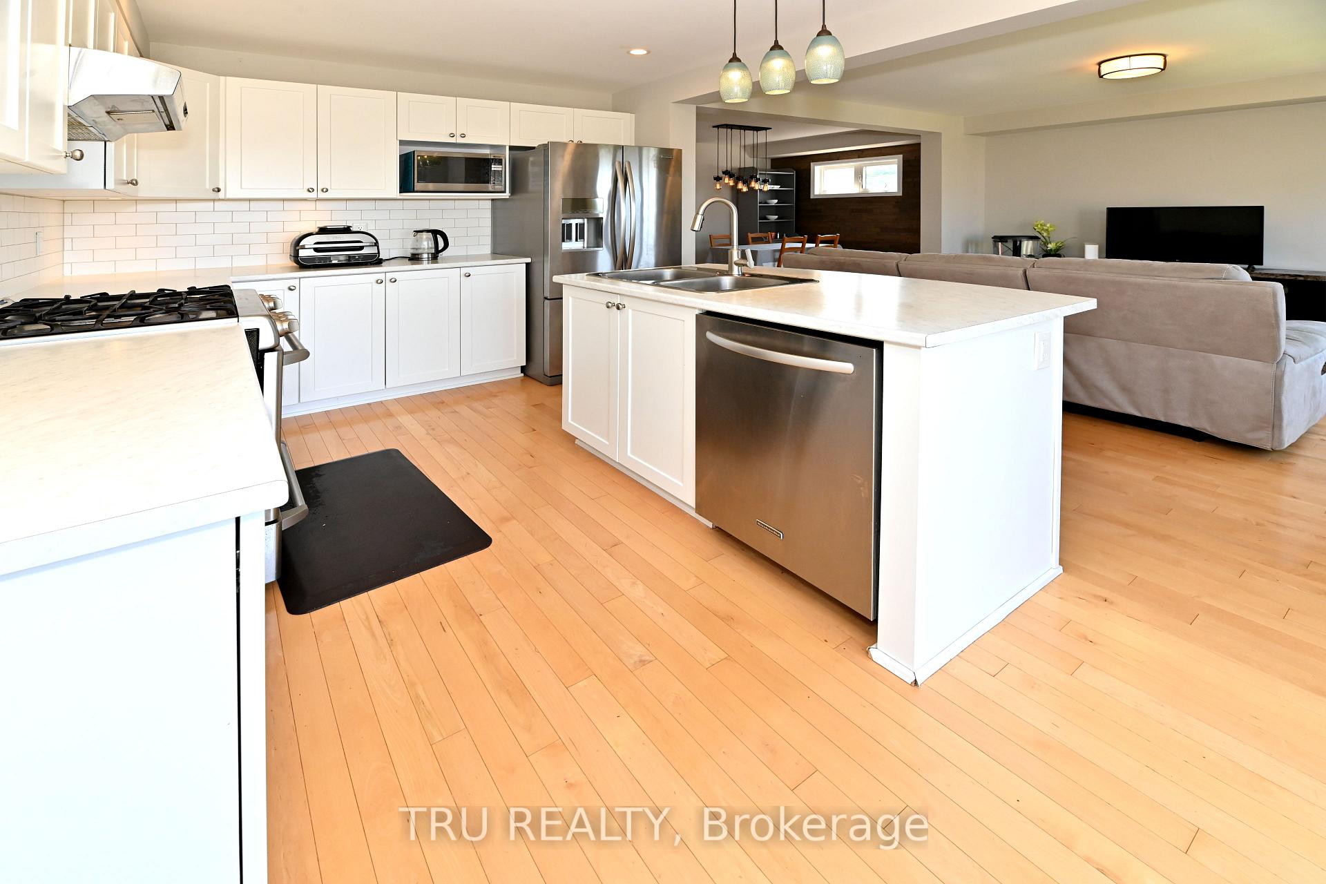 Photo 17 of 501 Paine Avenue, Ottawa, Kanata - Kanata Lakes/Heritage Hills — HOMEH