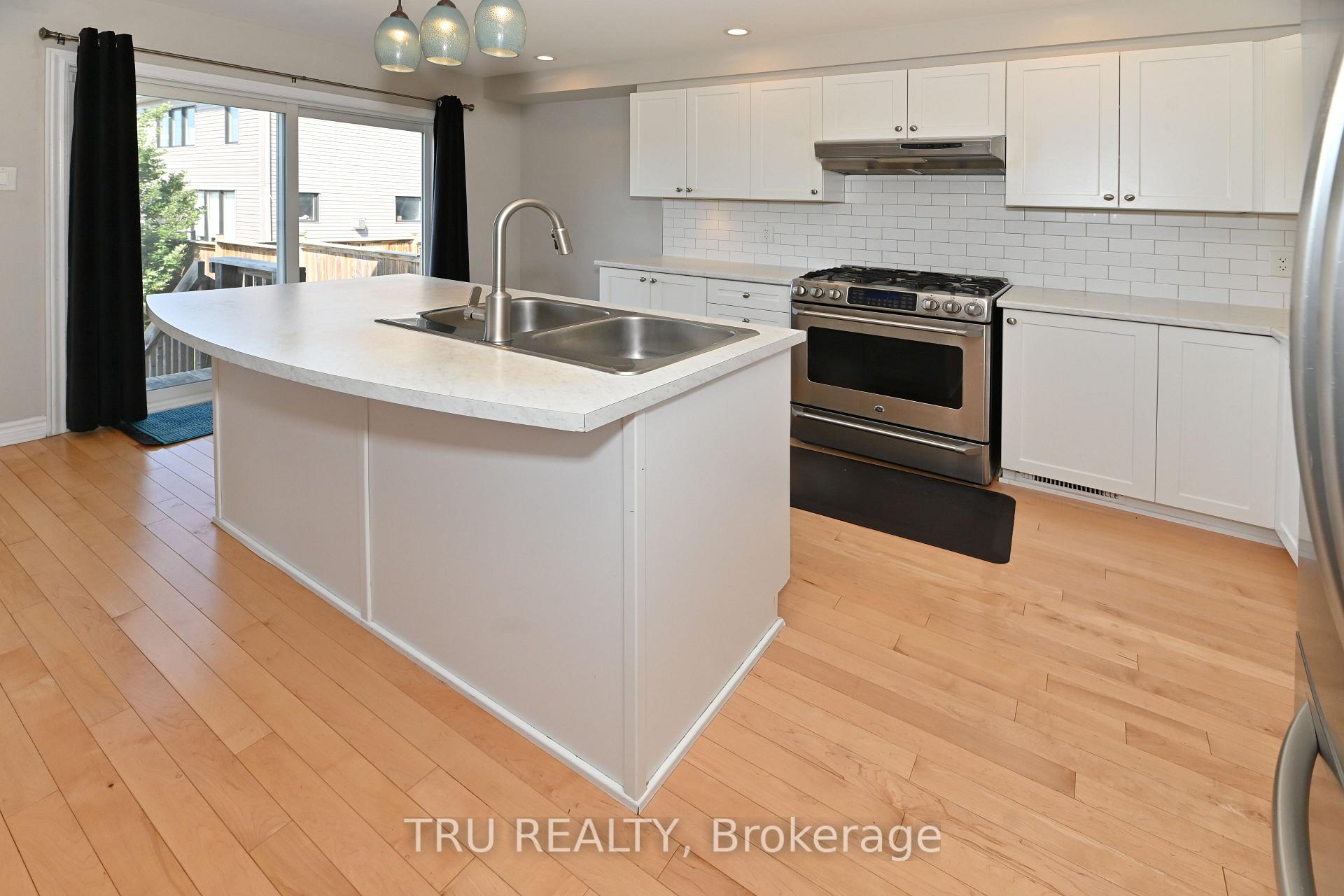 Photo 18 of 501 Paine Avenue, Ottawa, Kanata - Kanata Lakes/Heritage Hills — HOMEH