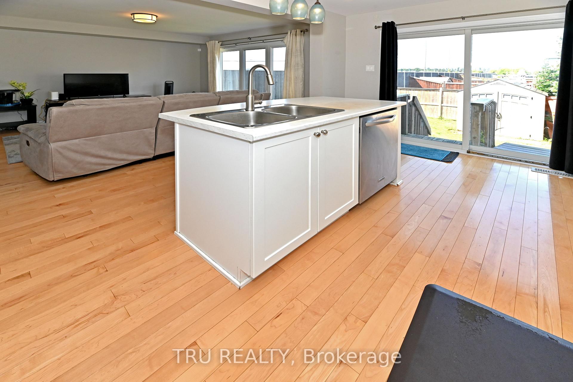 Photo 19 of 501 Paine Avenue, Ottawa, Kanata - Kanata Lakes/Heritage Hills — HOMEH