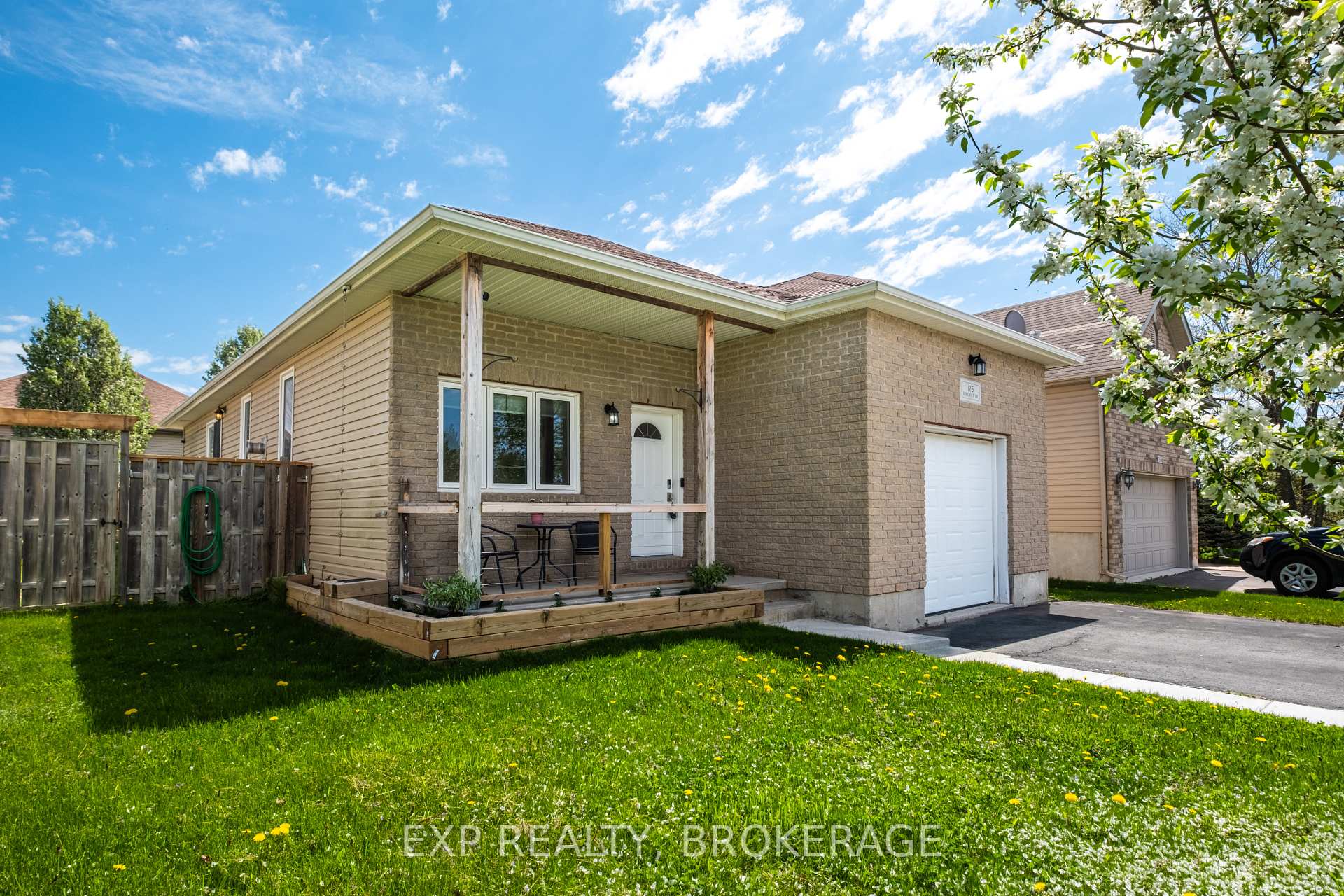 Photo 2 of 176 Somerset Drive, Loyalist, Bath — HOMEH