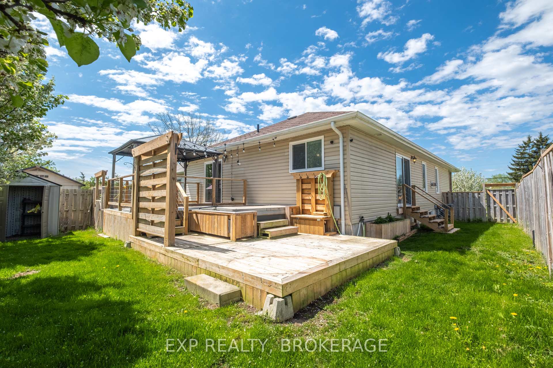 Photo 5 of 176 Somerset Drive, Loyalist, Bath — HOMEH