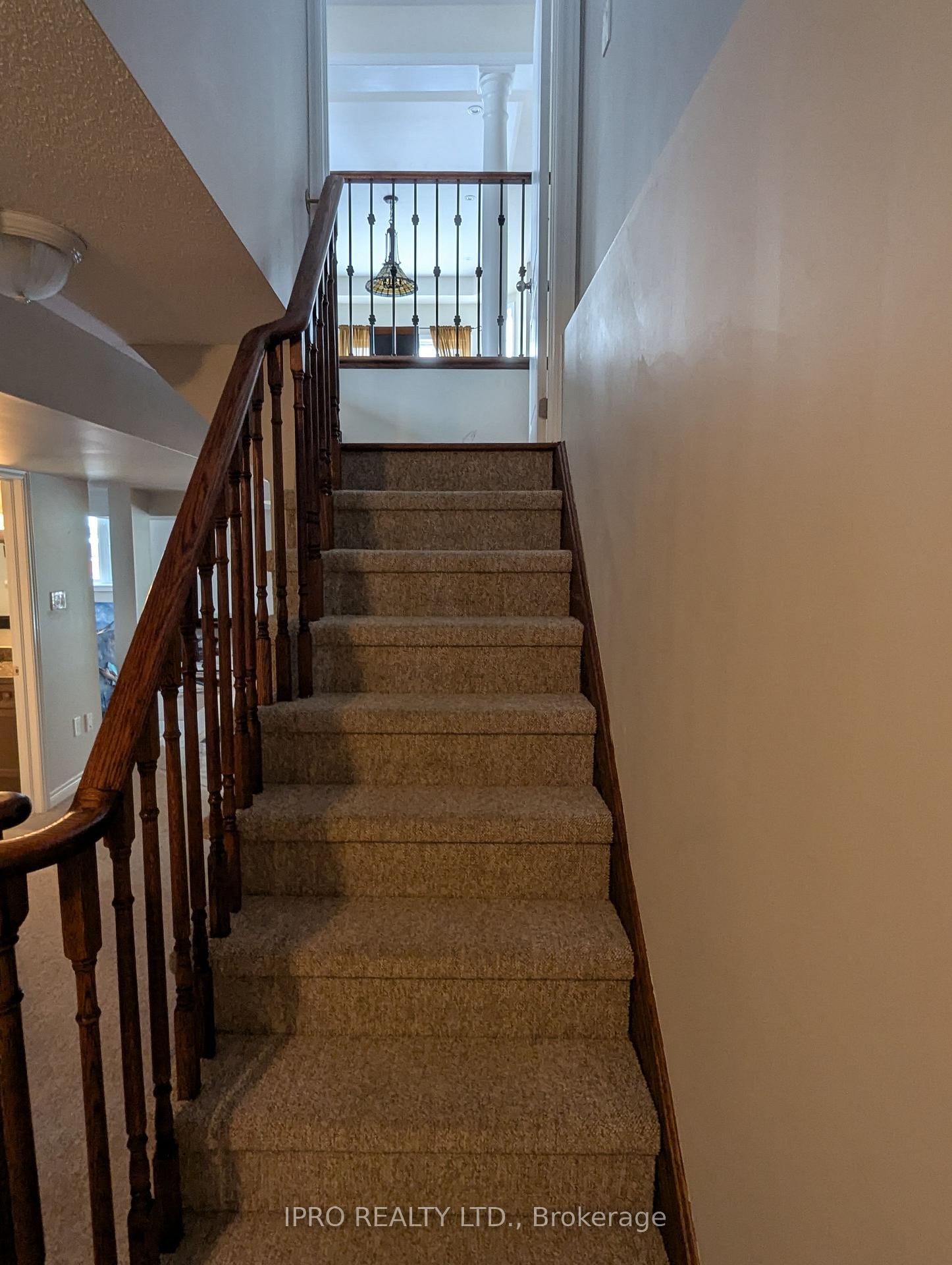 Photo 13 of 2010 Celeste Street, Innisfil, Alcona — HOMEH