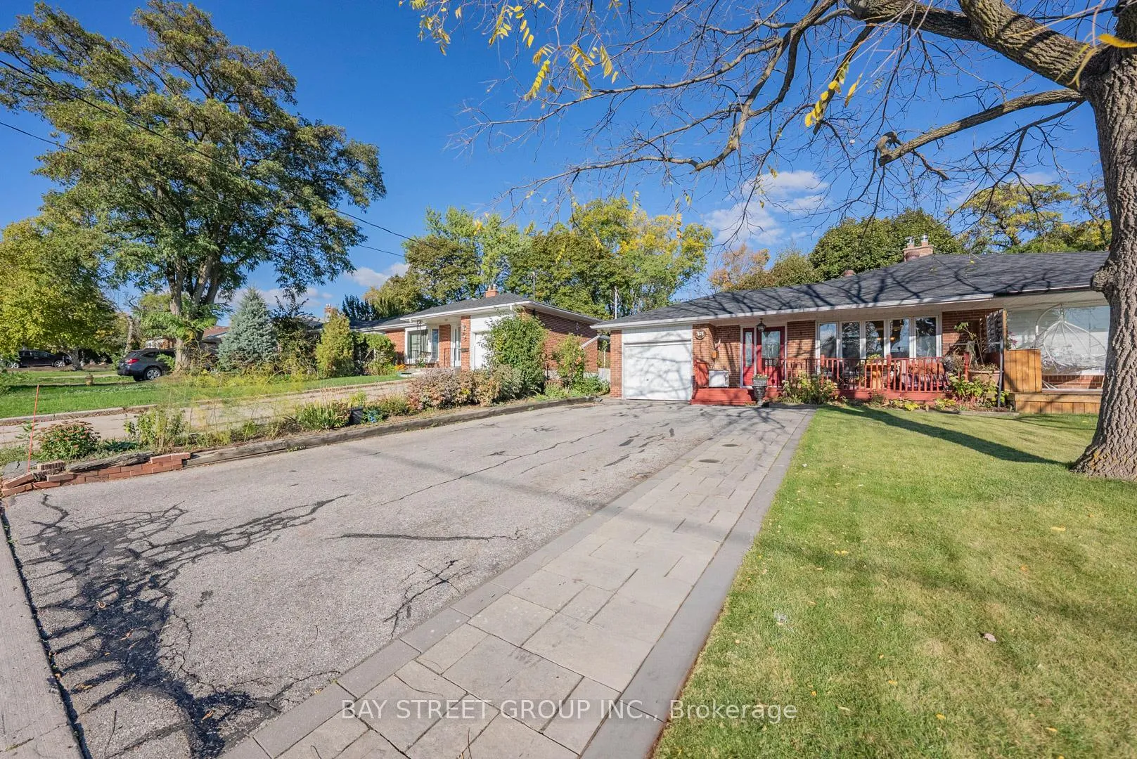 Photo 2 of Unit Basement, 43 Sherwood Forest Drive, Markham, Bullock — HOMEH