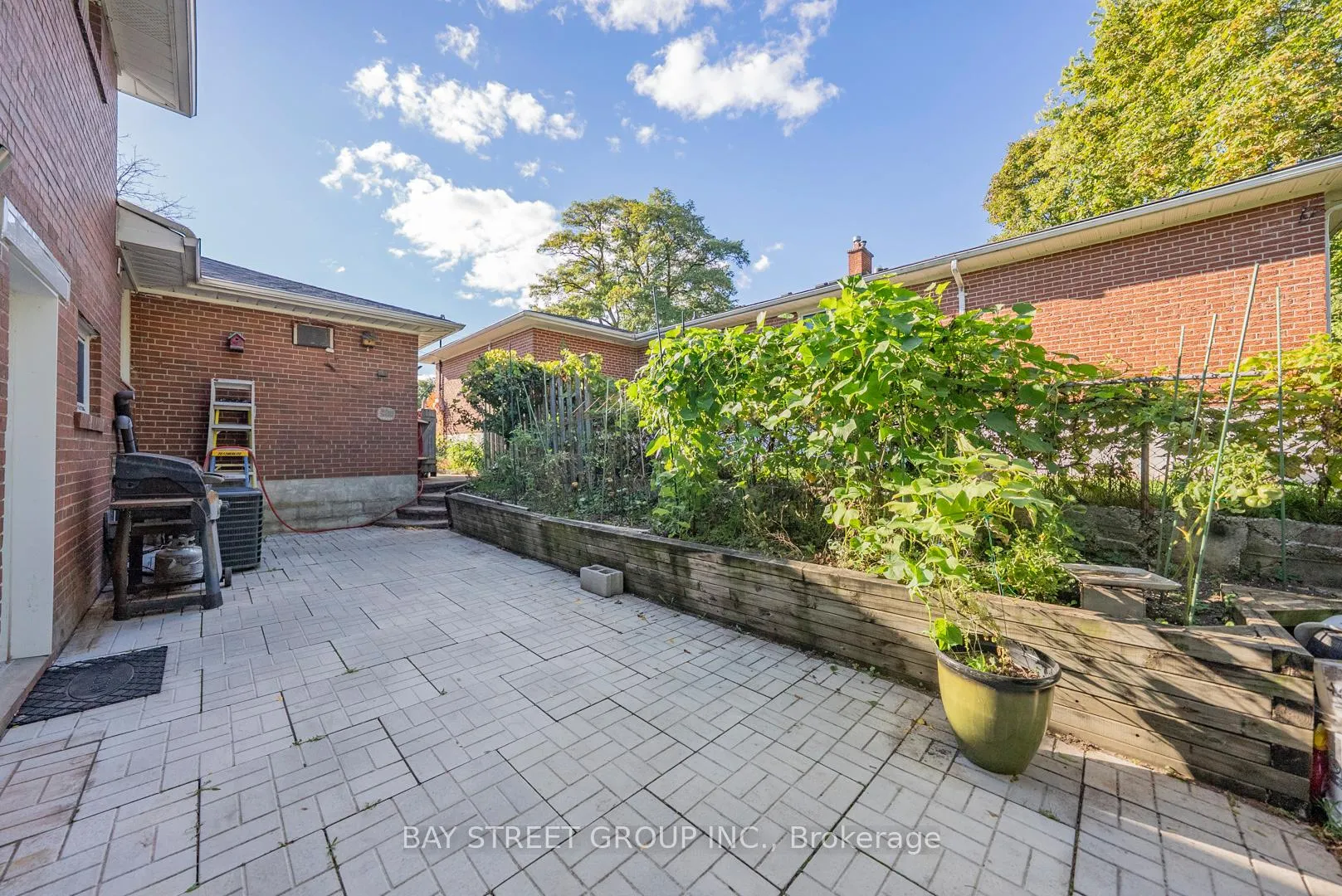 Photo 7 of Unit Basement, 43 Sherwood Forest Drive, Markham, Bullock — HOMEH