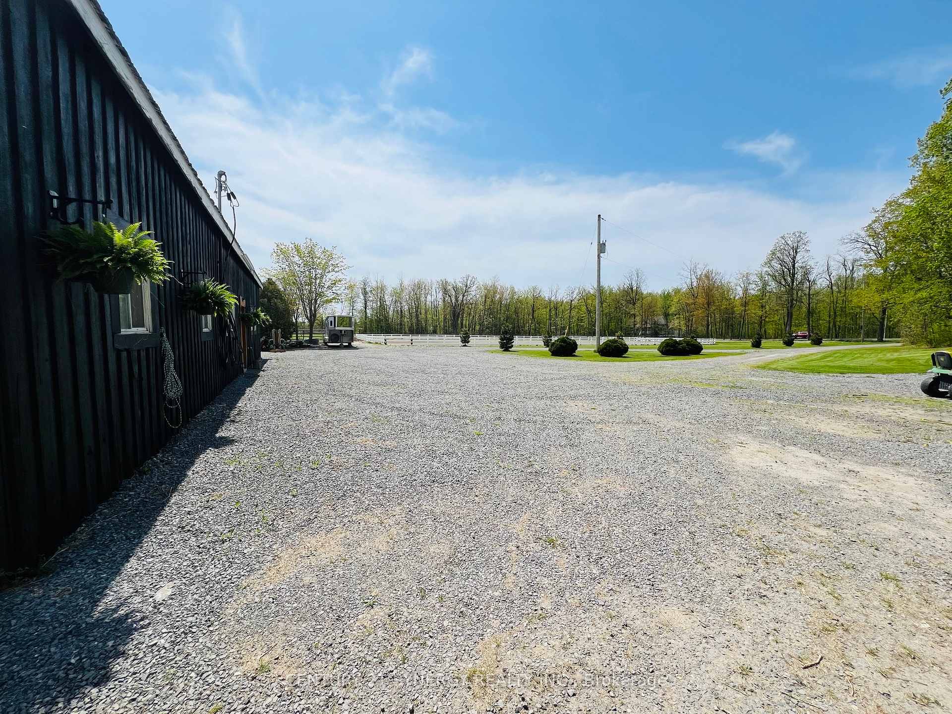 Photo 21 of 6387/6395 Third Line Road S, Ottawa, North Gower — HOMEH