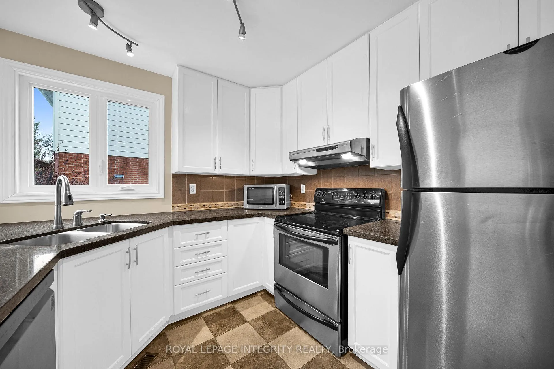 Photo 22 of 234 Walden Drive, Ottawa, Kanata - Kanata Lakes/Heritage Hills — HOMEH