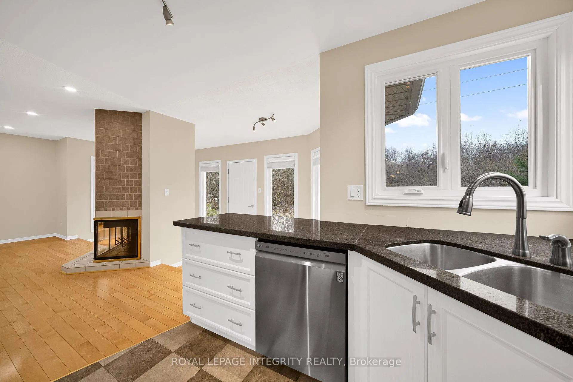 Photo 23 of 234 Walden Drive, Ottawa, Kanata - Kanata Lakes/Heritage Hills — HOMEH