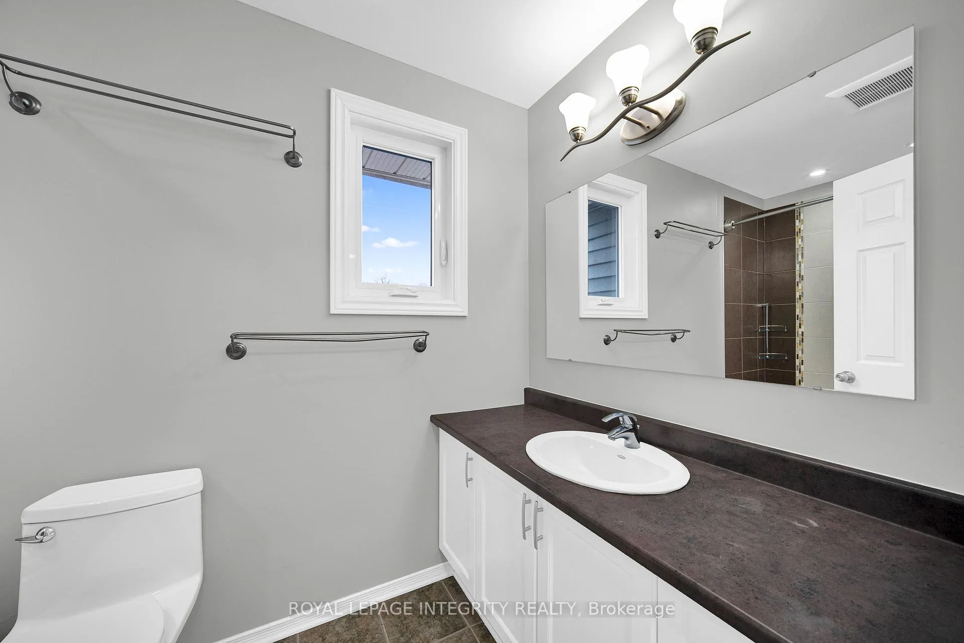 Photo 37 of 234 Walden Drive, Ottawa, Kanata - Kanata Lakes/Heritage Hills — HOMEH