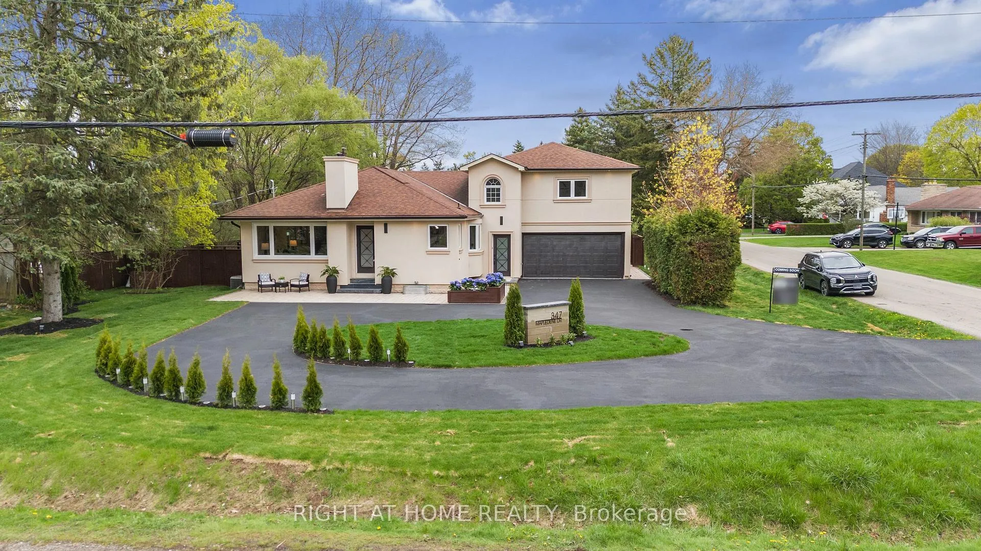 Photo 2 of Unit UPPER, 347 Mapledene Drive, Hamilton, Ancaster — HOMEH