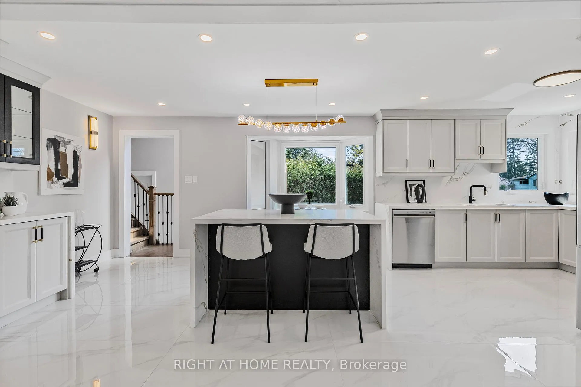 Photo 8 of Unit UPPER, 347 Mapledene Drive, Hamilton, Ancaster — HOMEH