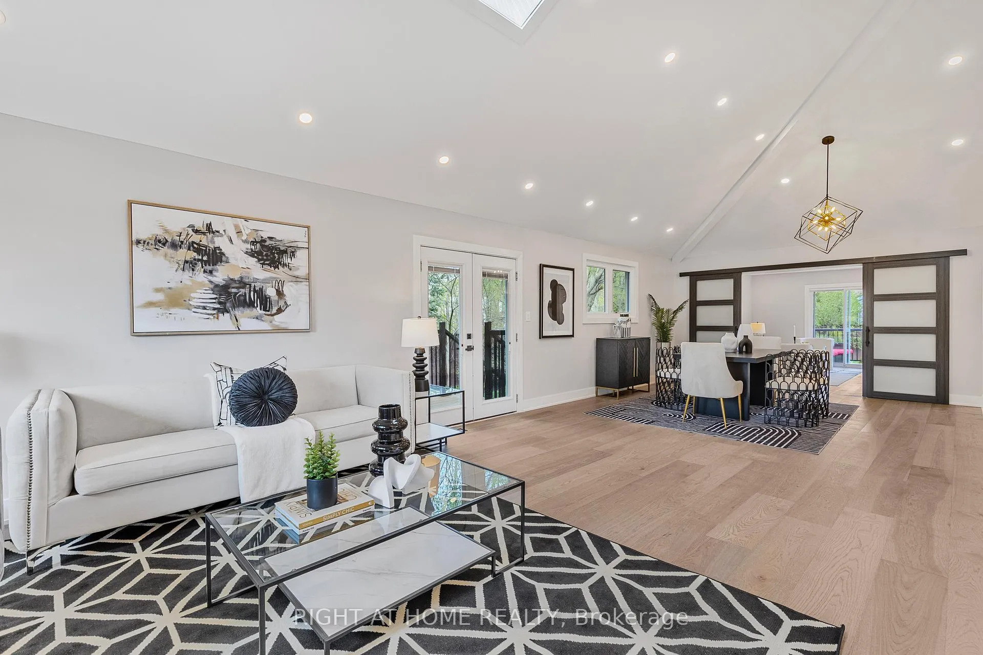 Photo 11 of Unit UPPER, 347 Mapledene Drive, Hamilton, Ancaster — HOMEH