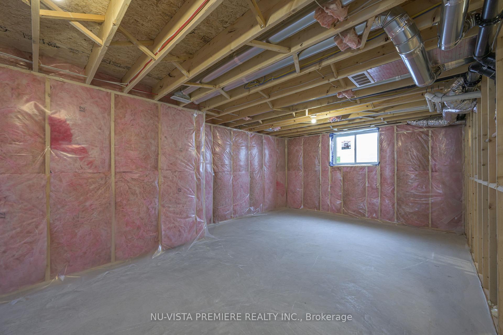 Photo 25 of 125 Watts Drive, Lucan Biddulph, Lucan — HOMEH