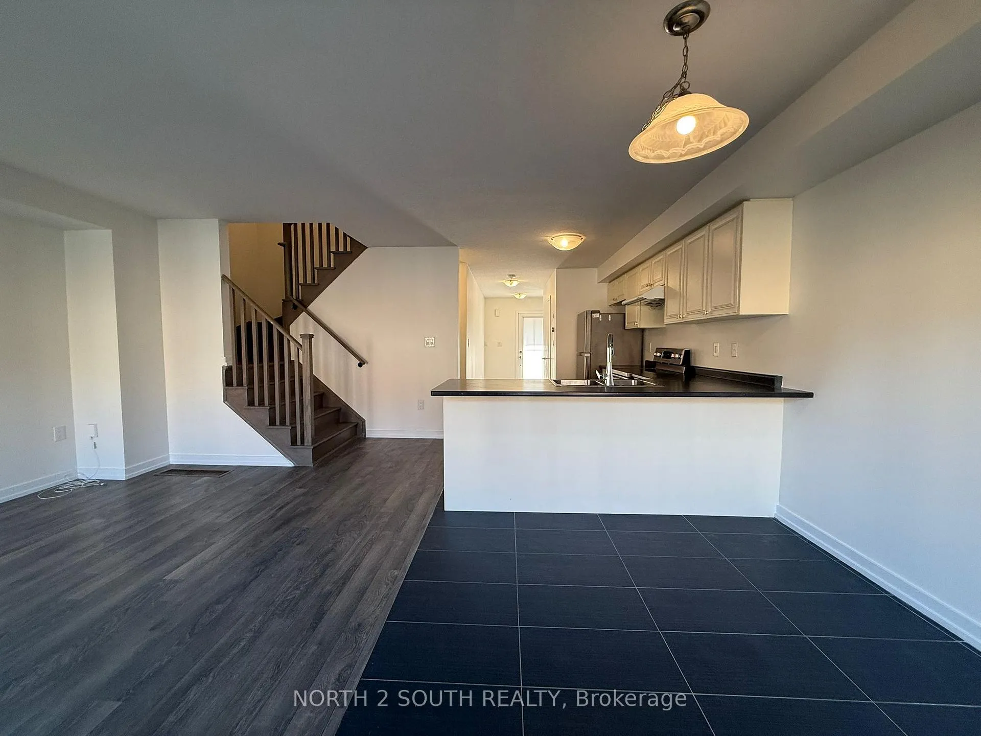 Photo 6 of 6 Bradshaw Drive, Hamilton, Stoney Creek Mountain — HOMEH