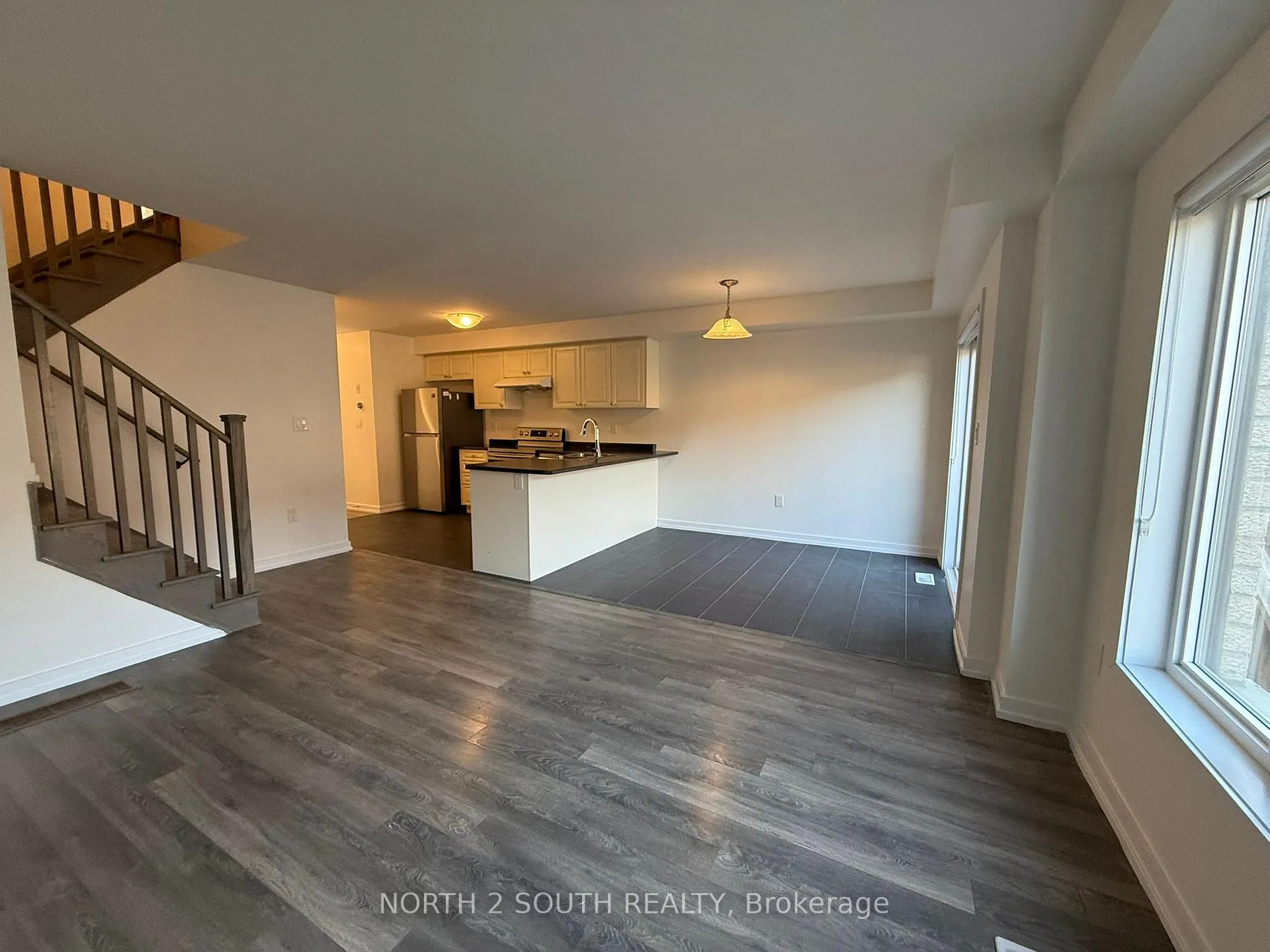 Photo 8 of 6 Bradshaw Drive, Hamilton, Stoney Creek Mountain — HOMEH