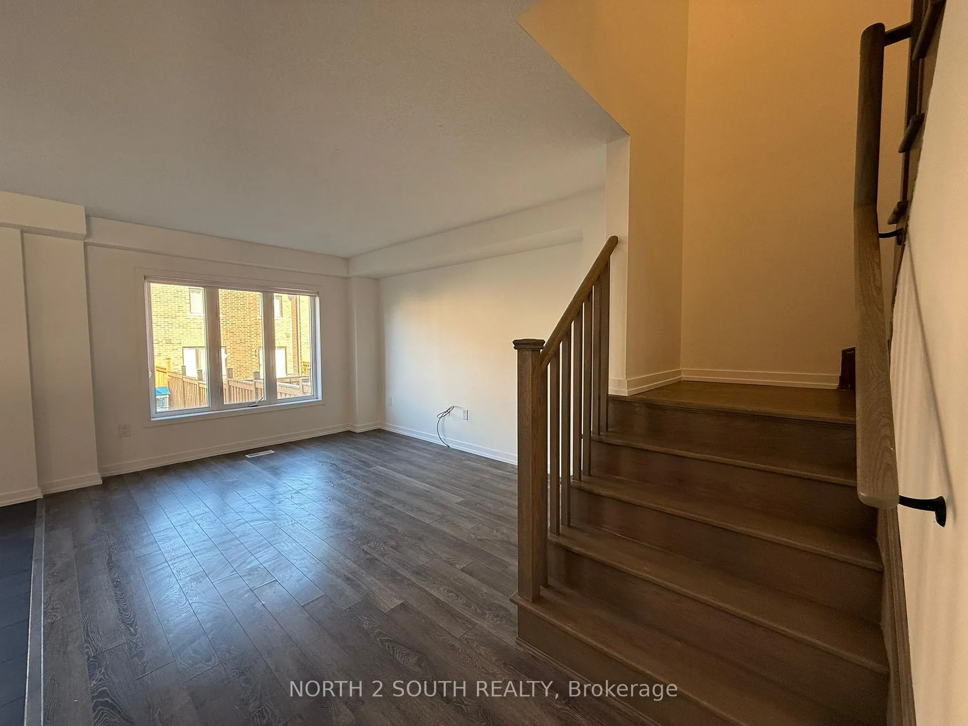 Photo 10 of 6 Bradshaw Drive, Hamilton, Stoney Creek Mountain — HOMEH