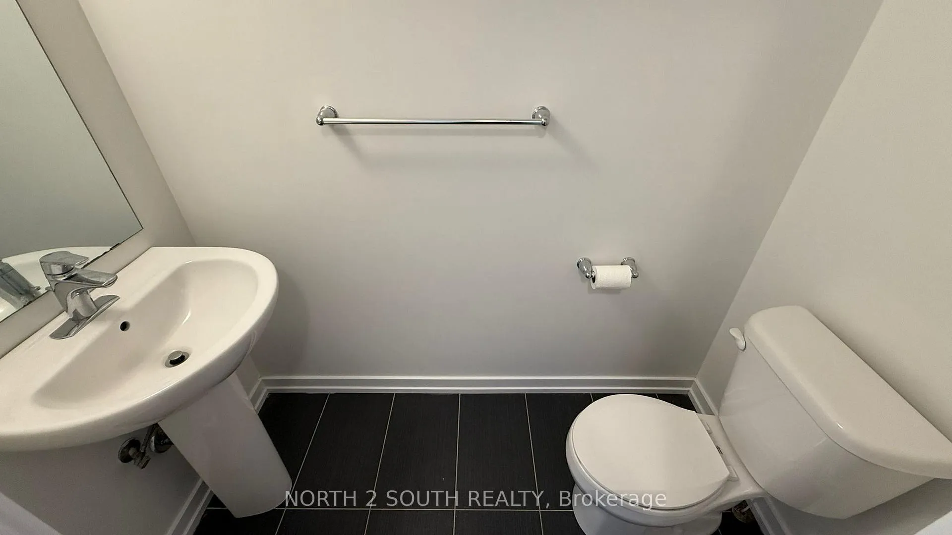 Photo 11 of 6 Bradshaw Drive, Hamilton, Stoney Creek Mountain — HOMEH