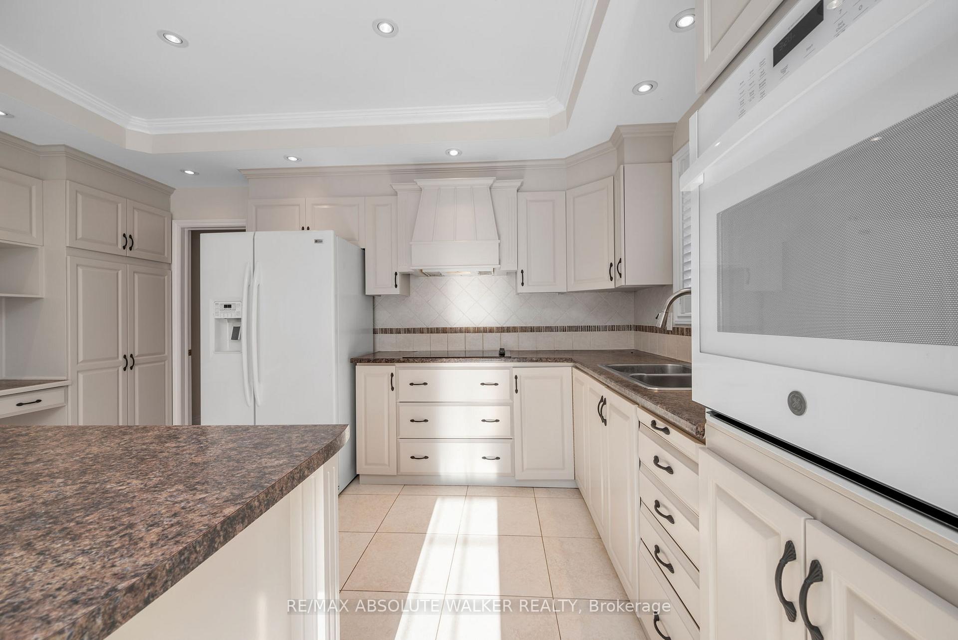 Photo 12 of 1072 Bravar Drive, Ottawa, Manotick Long Island & Nicholls Island — HOMEH