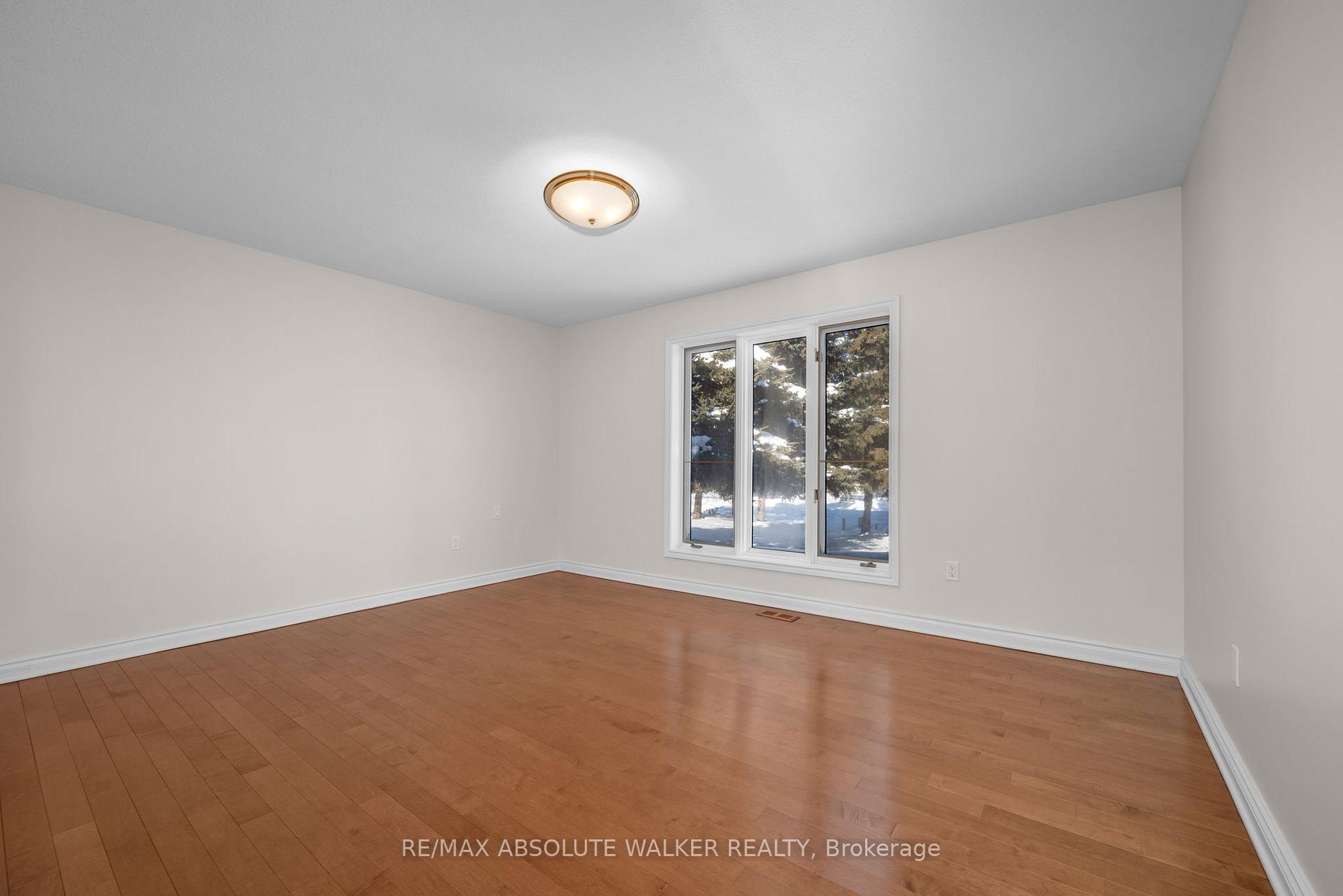 Photo 19 of 1072 Bravar Drive, Ottawa, Manotick Long Island & Nicholls Island — HOMEH