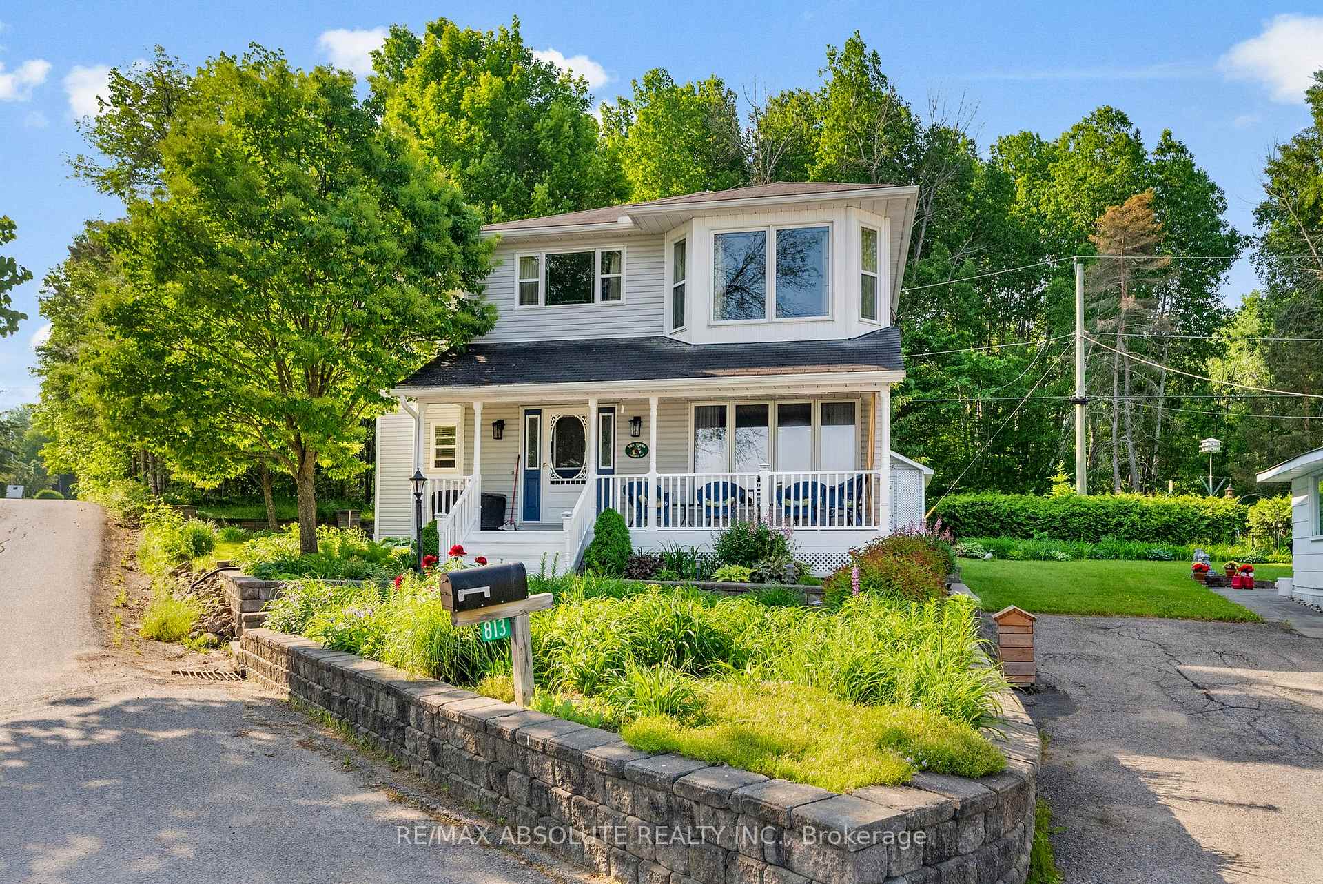 Photo 2 of 813 Archibald Street, McNab/Braeside, Mcnab/Braeside Twps — HOMEH