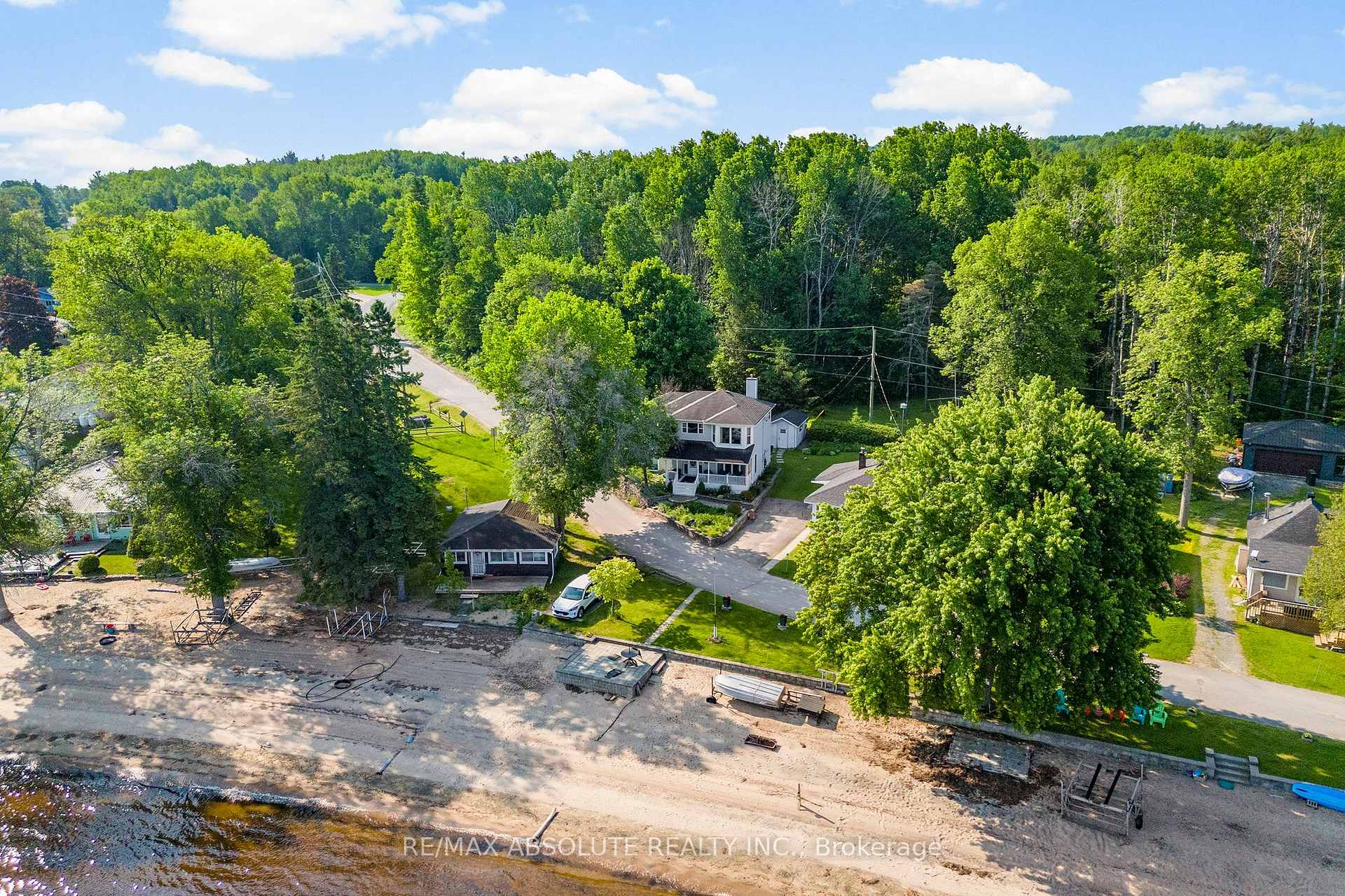 Photo 3 of 813 Archibald Street, McNab/Braeside, Mcnab/Braeside Twps — HOMEH
