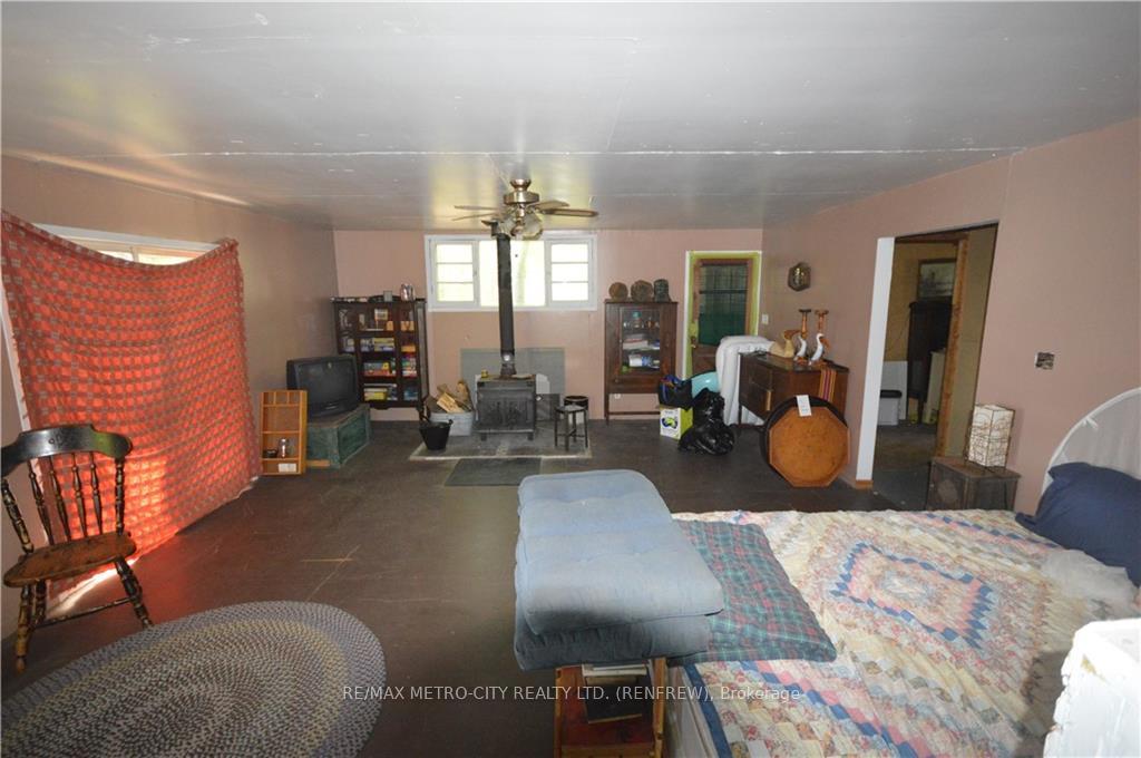 Photo 6 of 2266 Chaspeski Lane, Horton, Horton Twp — HOMEH