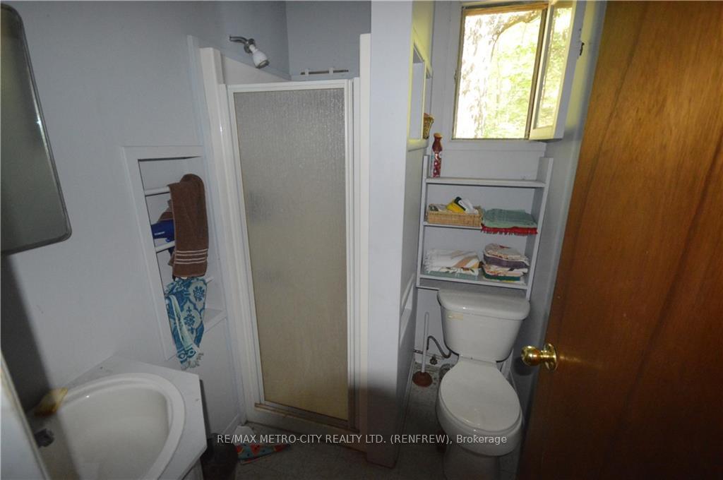 Photo 8 of 2266 Chaspeski Lane, Horton, Horton Twp — HOMEH